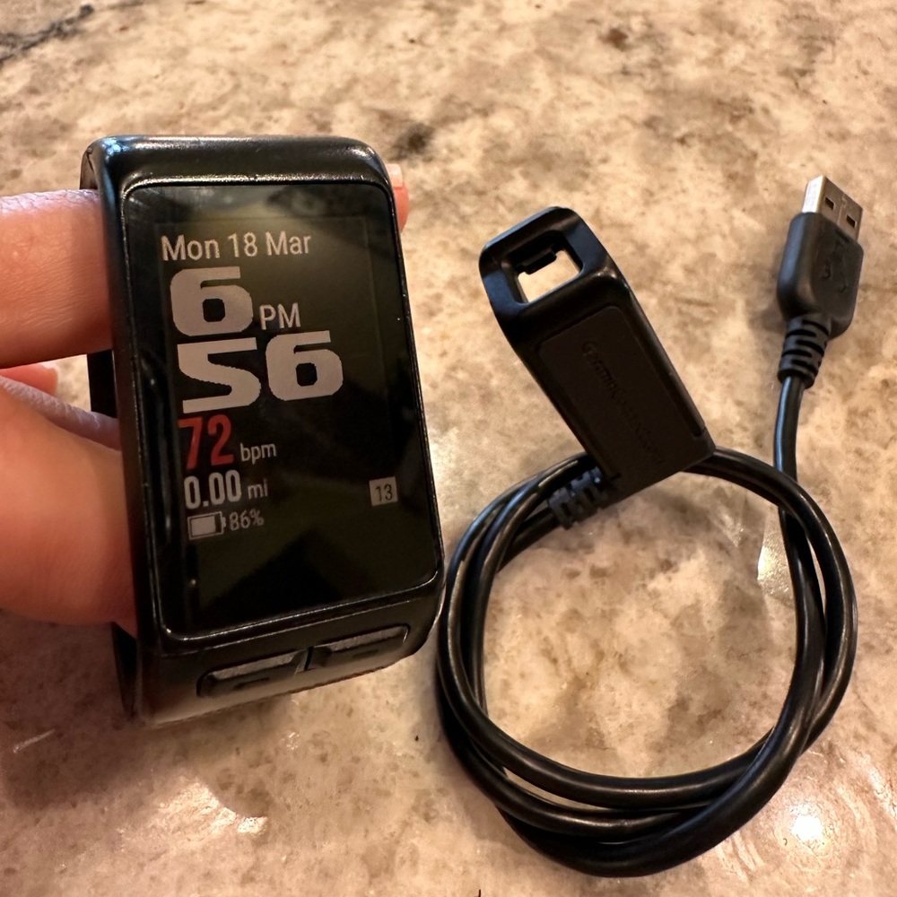 Garmin vivoactive HR GPS Activity Tracker Smart Watch with Charger
